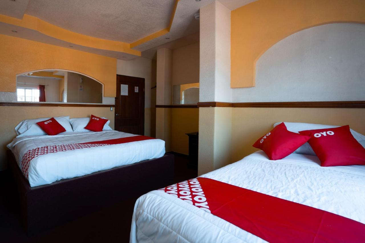 Oyo Hotel Cocobeach, Ensenada Buitenkant foto