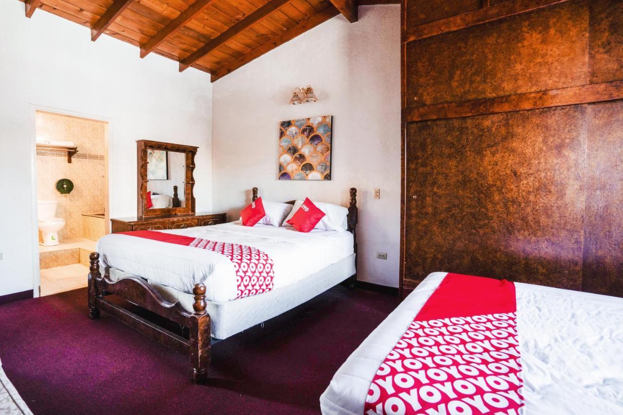 Oyo Hotel Cocobeach, Ensenada Buitenkant foto